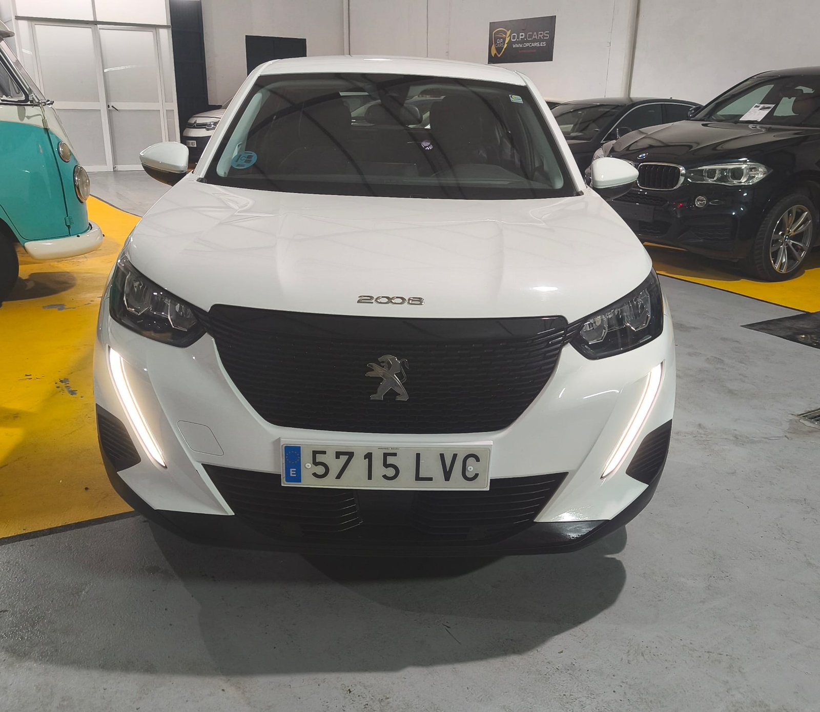 PEUGEOT 2008