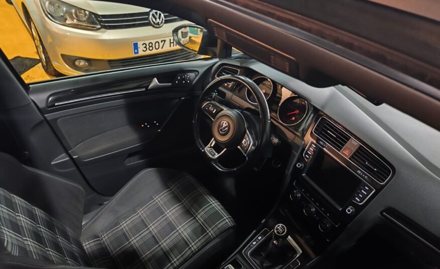 VW GOLF  GTD