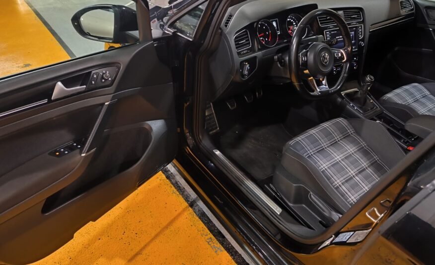 VW GOLF  GTD