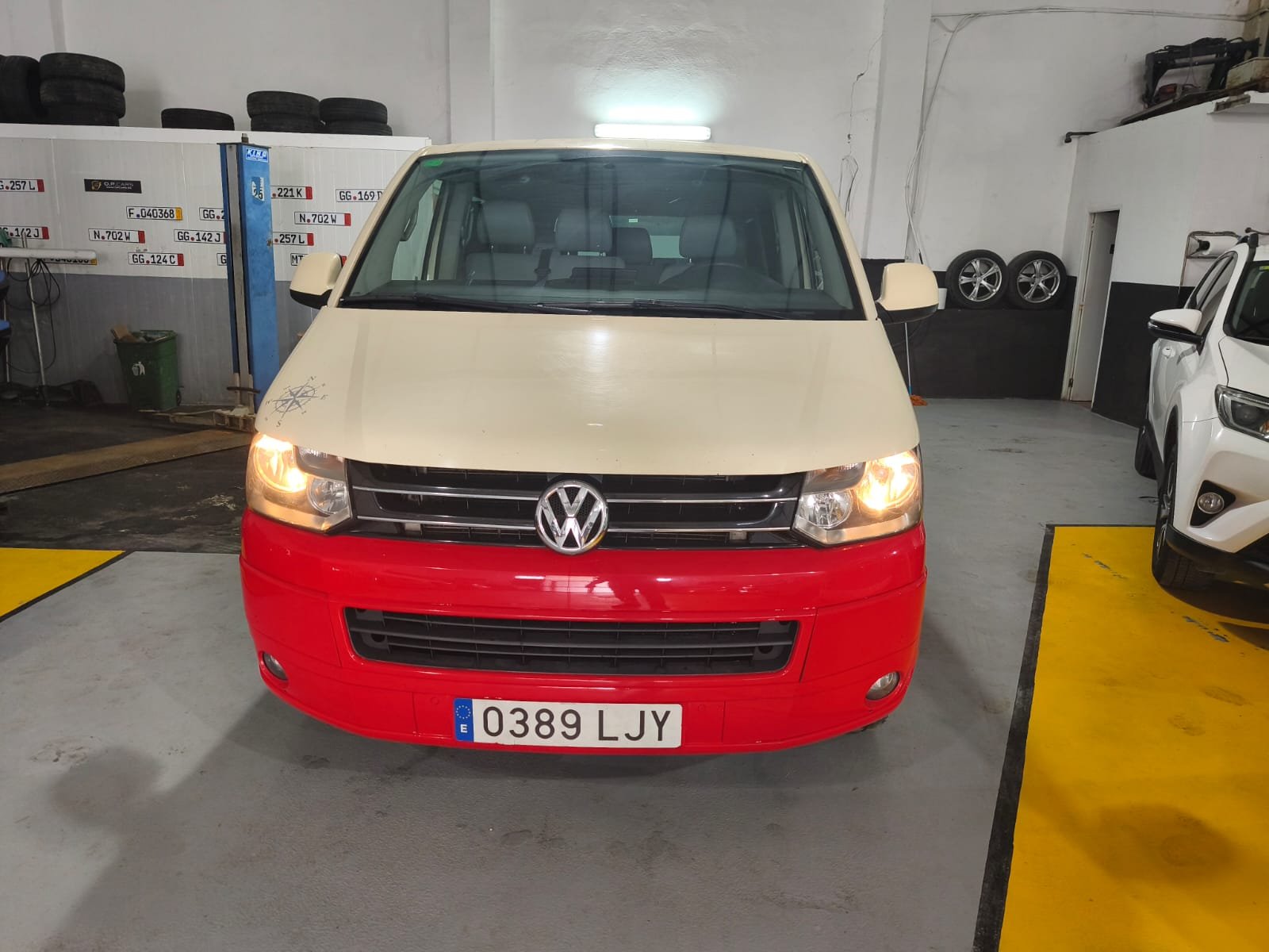 VW CARAVELLE 150 CV AUTO.