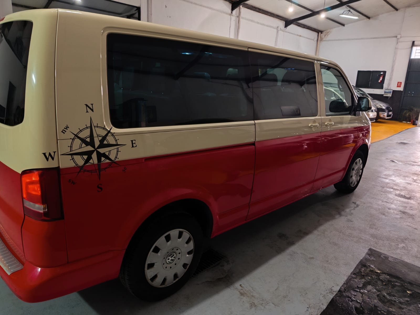 VW CARAVELLE 150 CV AUTO.
