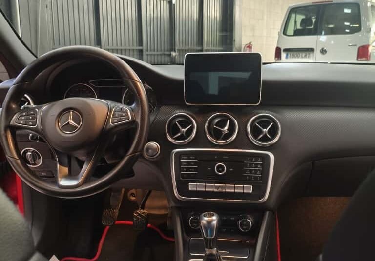 MERCEDES-BENZ Clase A A 200 D
